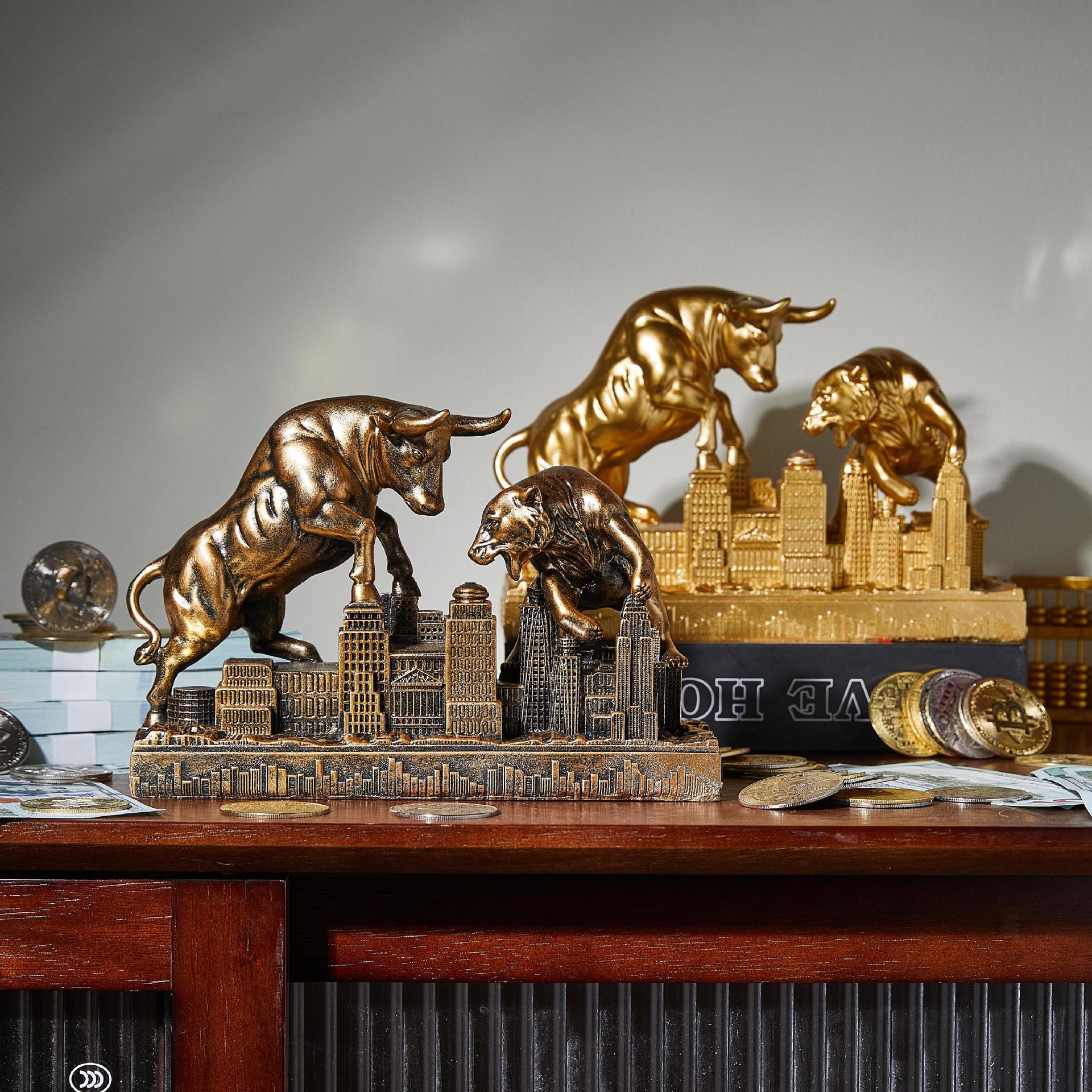 Bull vs. Bear Showpiece Statue