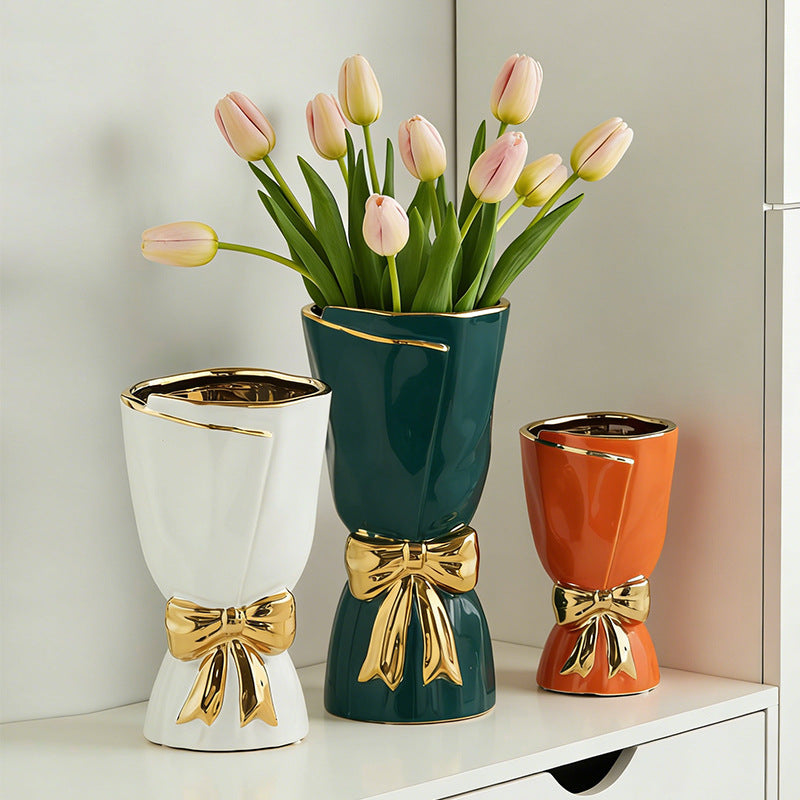 Nordic Minimalist Ceramic Vase with Gold-Rimmed Bow