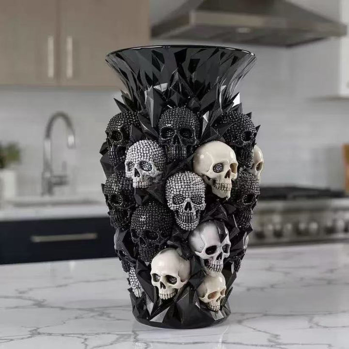 Vase en résine, en forme de crâne en diamant
