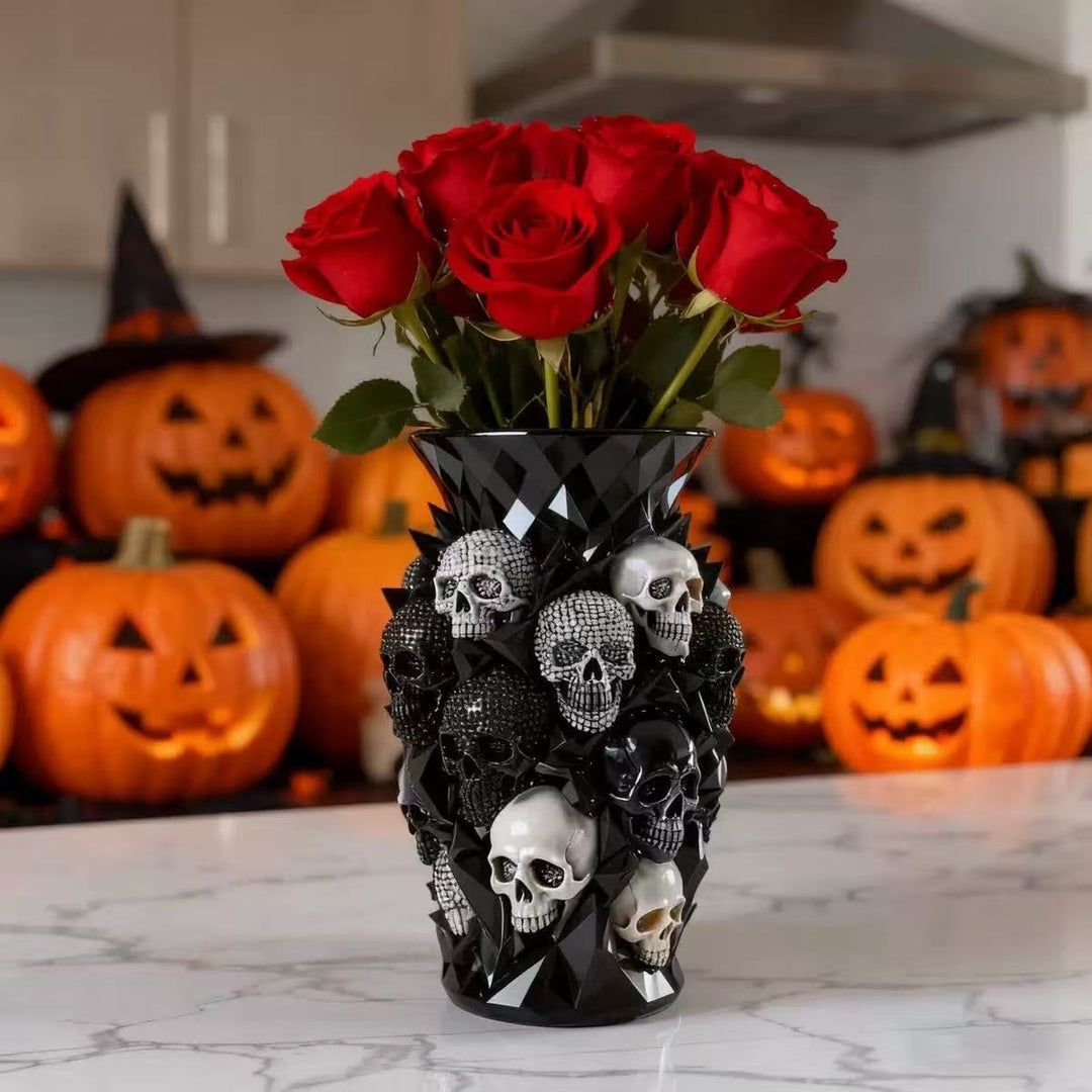 Vase en résine, en forme de crâne en diamant