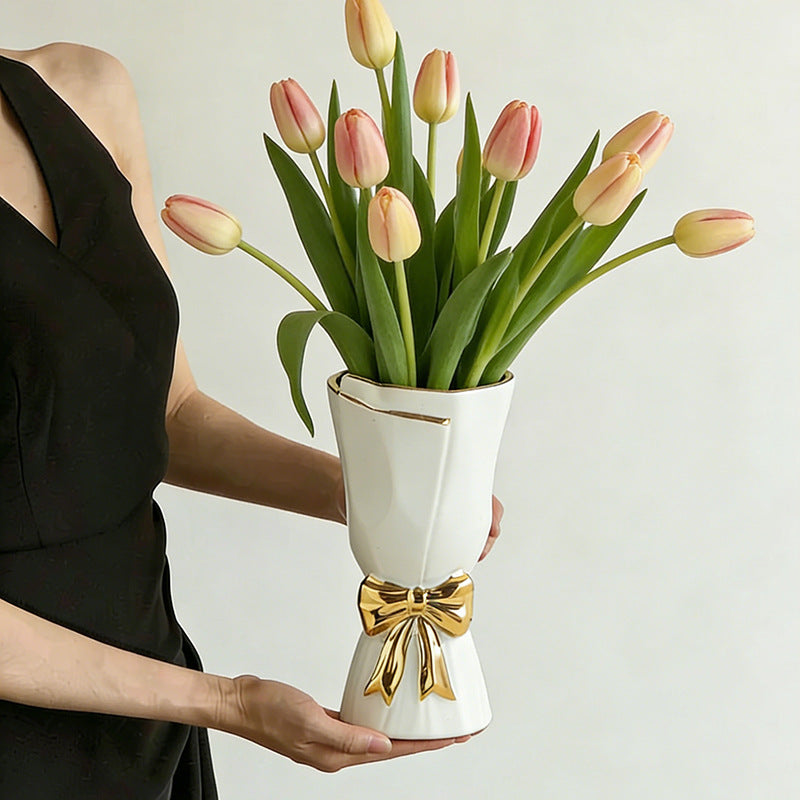 Nordic Minimalist Ceramic Vase with Gold-Rimmed Bow