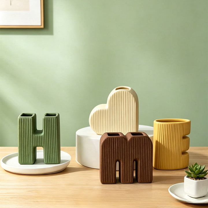 Best-selling "HOME" Letter Ceramic Vase Set