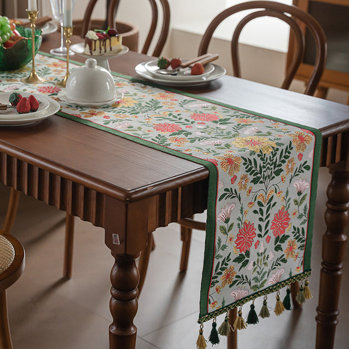 Premium American Vintage-Style Jacquard Tassel Table Runner