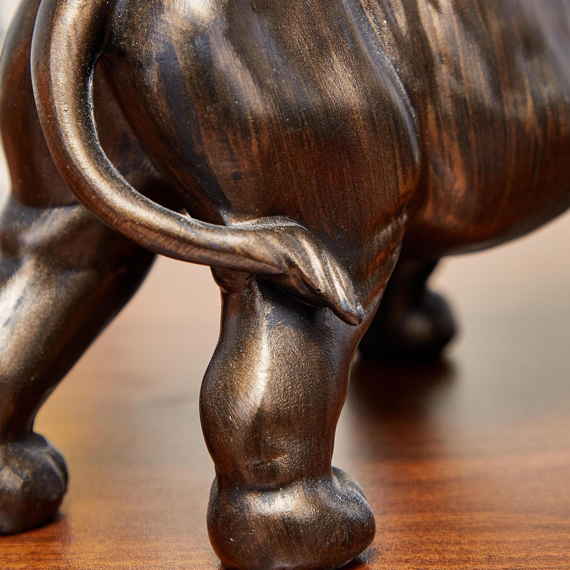 Light Luxury Faux Wood-Grain Resin Rhino Ornament