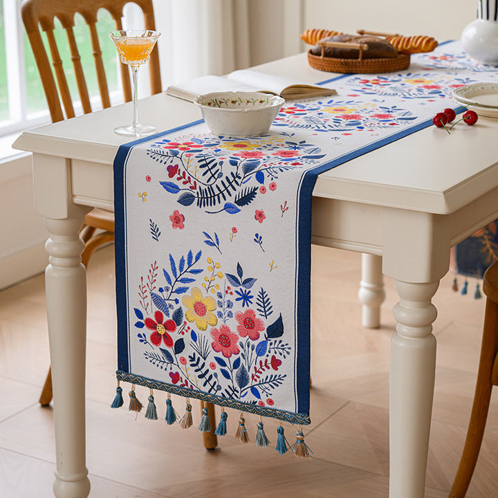 Premium American Vintage-Style Jacquard Tassel Table Runner