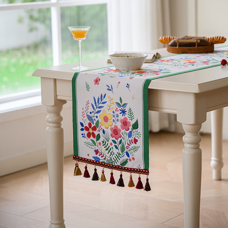 Premium American Vintage-Style Jacquard Tassel Table Runner