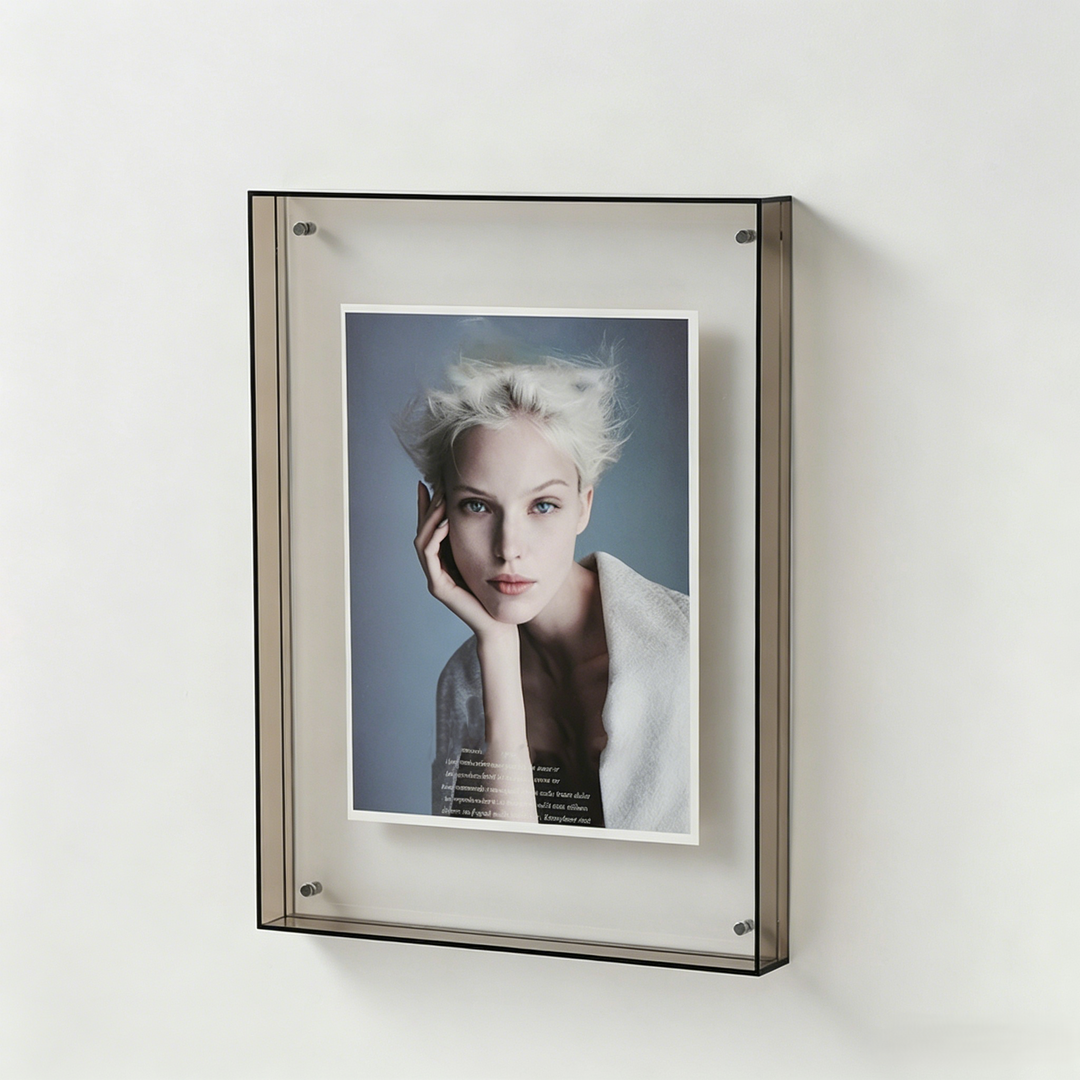 High-Quality Transparent Acrylic Wall-Mounted Photo Frame