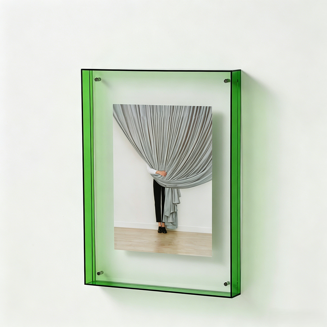 High-Quality Transparent Acrylic Wall-Mounted Photo Frame