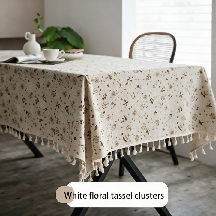 Fresh-style printed tablecloth with tassels