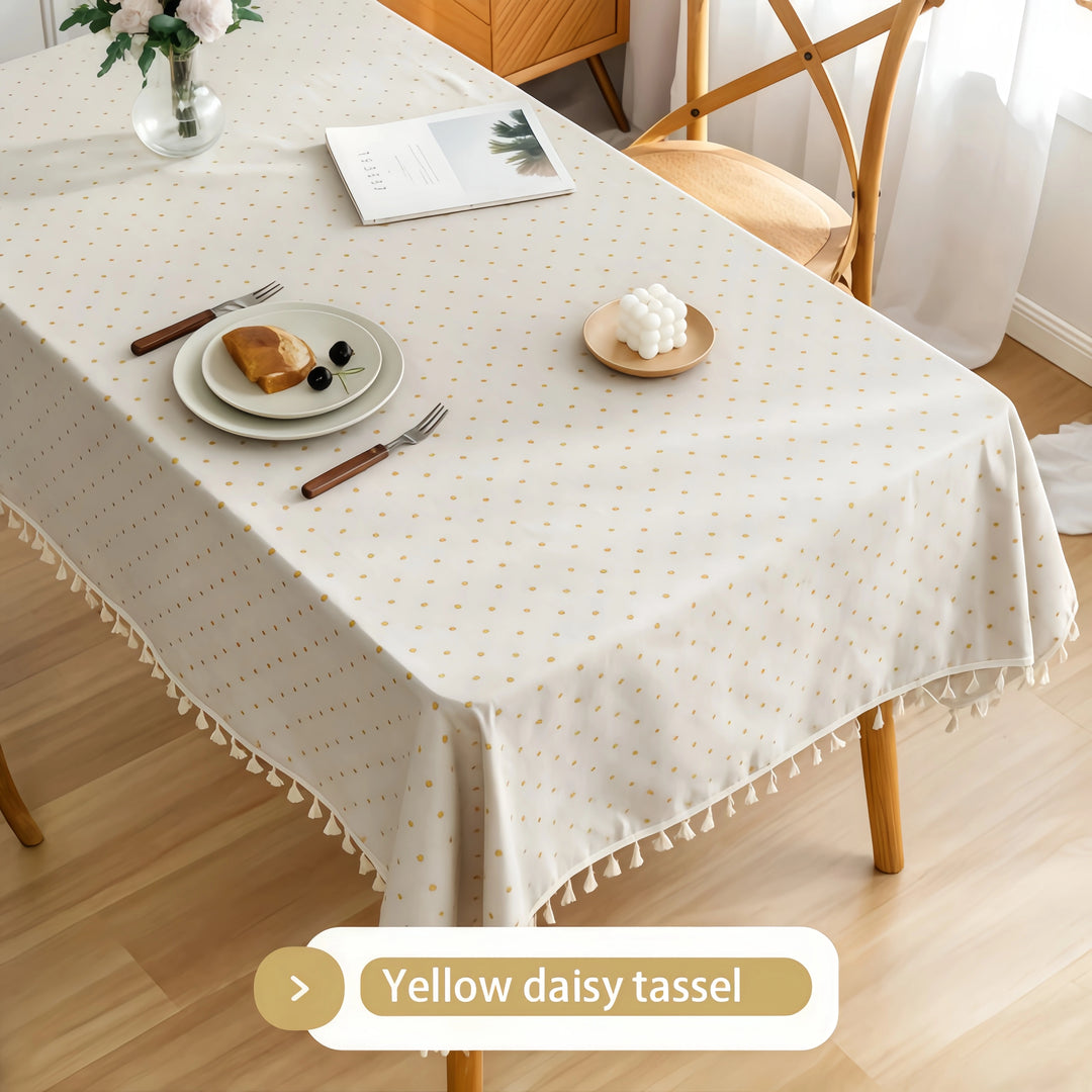 Fresh-style printed tablecloth with tassels