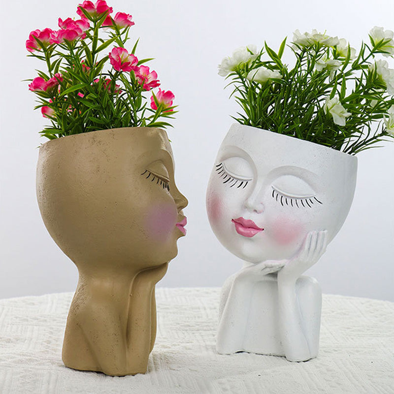 Chin-Resting Flowerpot Decoration