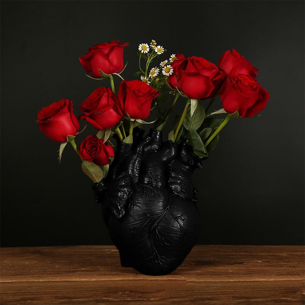 Viral, fun heart-shaped resin vase