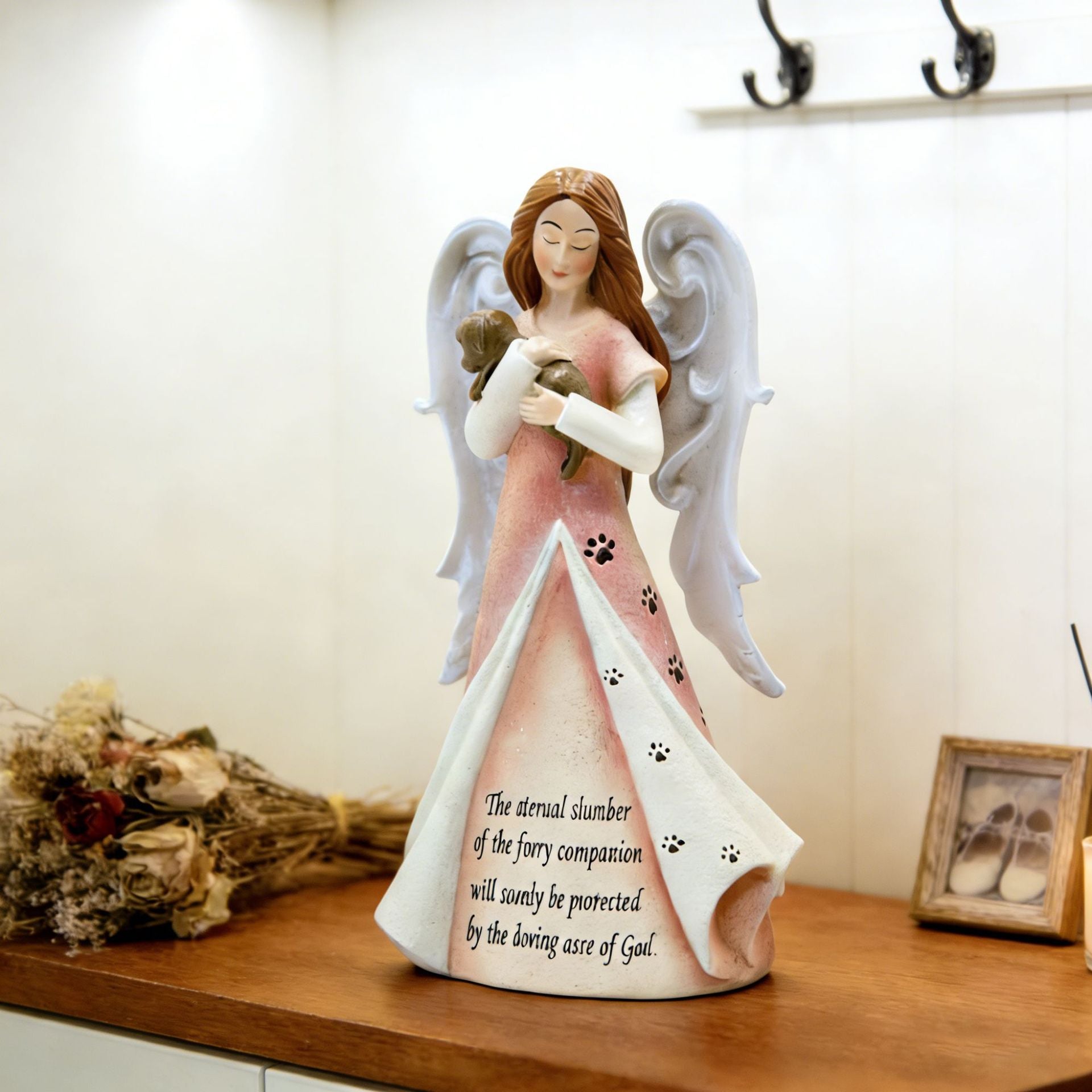 Angel statue built in memory of dogs