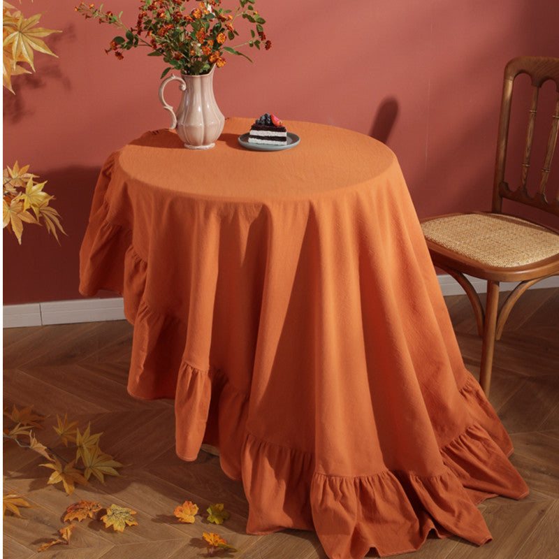 Round coffee table cloth in an affordable luxury style