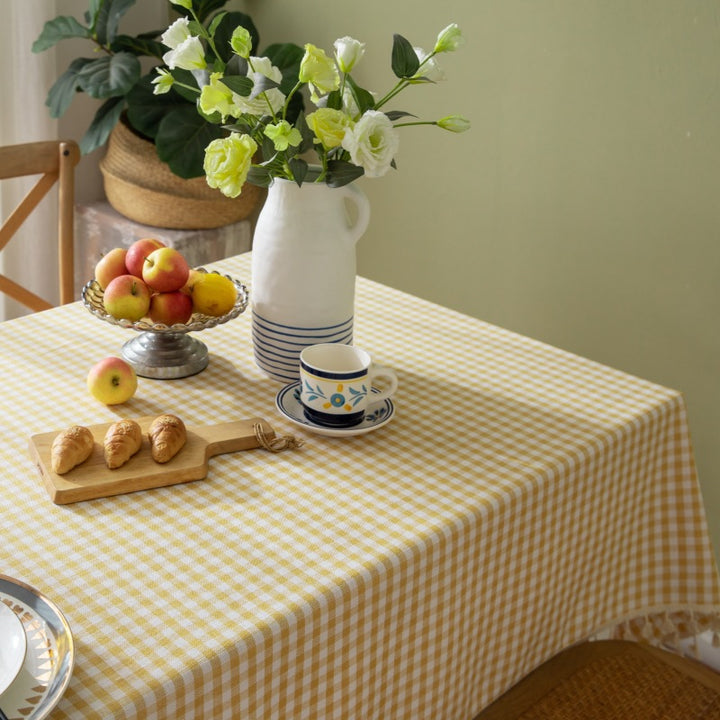 Waterproof and oil-resistant cotton-linen fabric with tassel details