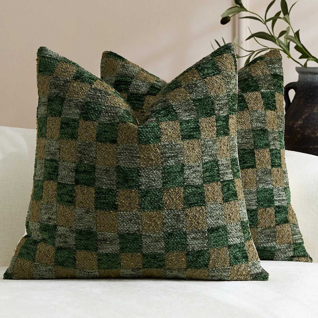Checkered pattern throw pillow/cushion