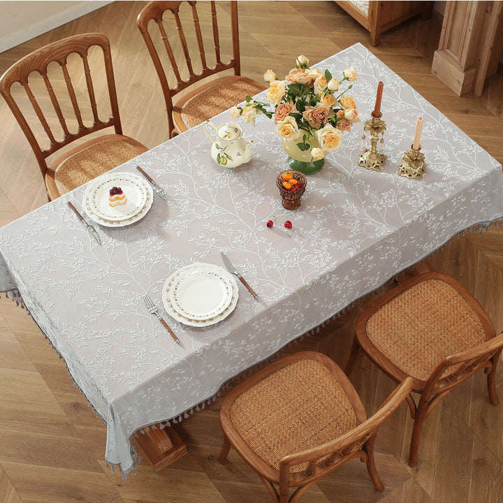 Fresh, pastoral-style American tablecloth