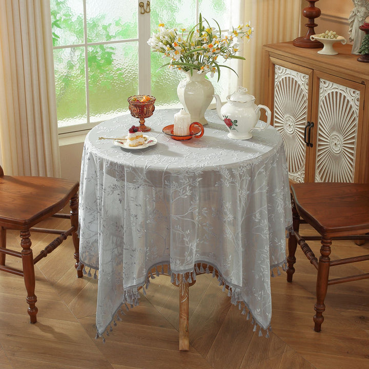 Fresh, pastoral-style American tablecloth