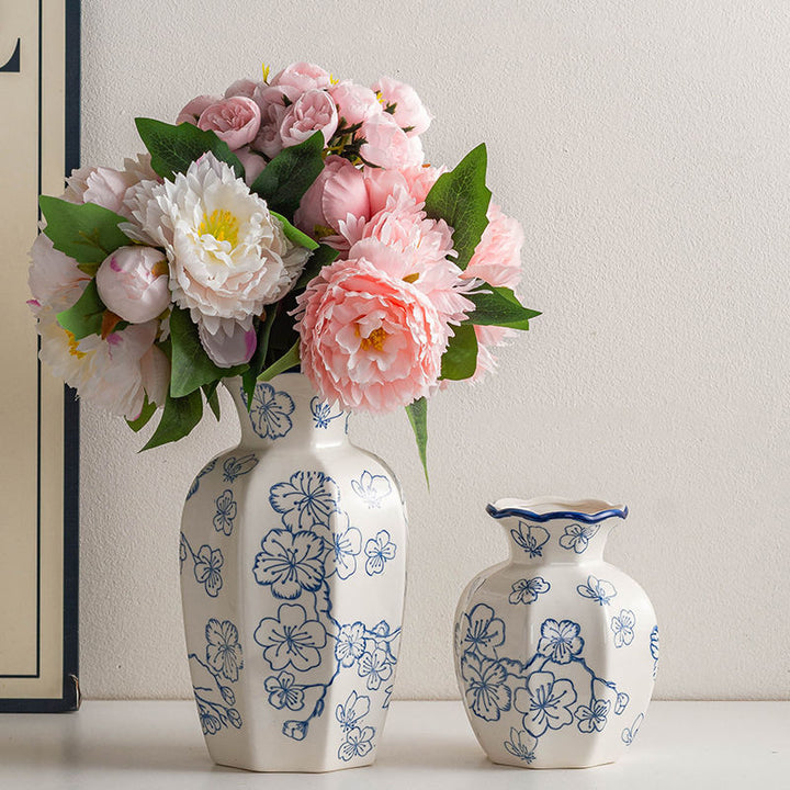 High-quality blue and white porcelain floral vase