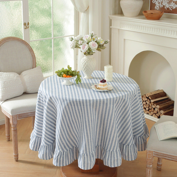 Round coffee table cloth in an affordable luxury style