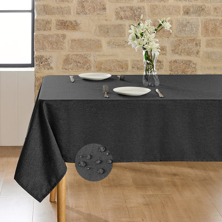 Solid-color tablecloth—wrinkle-resistant and durable